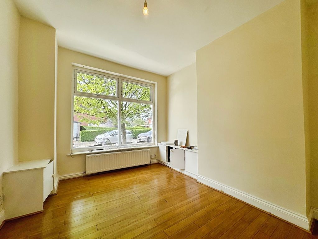 Property photo 2 of 11 Picture No. 34