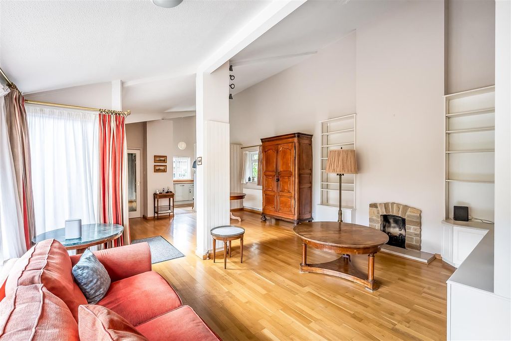 Property photo 2 of 23 14-Walters-Mead-7.Jpg