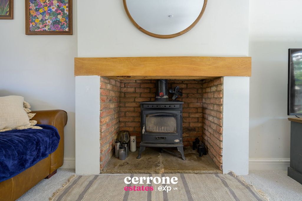 Property photo 3 of 31