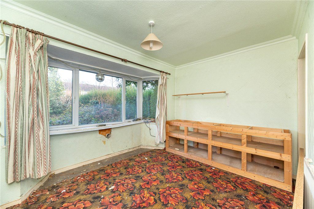 Property photo 2 of 28 Living Room