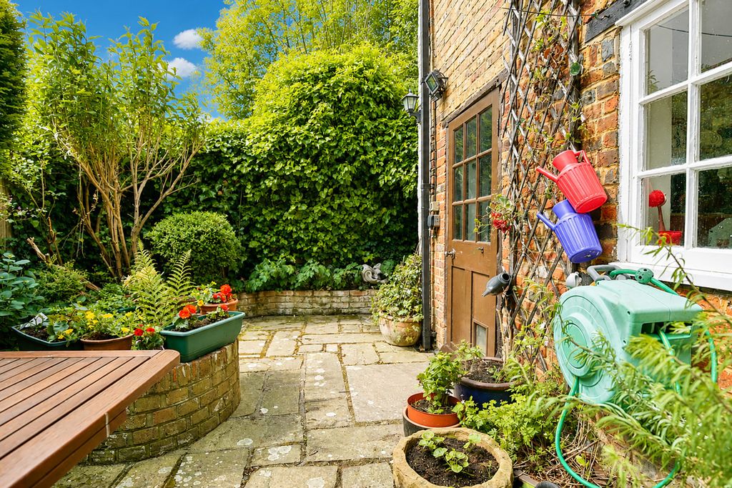 Property photo 3 of 35