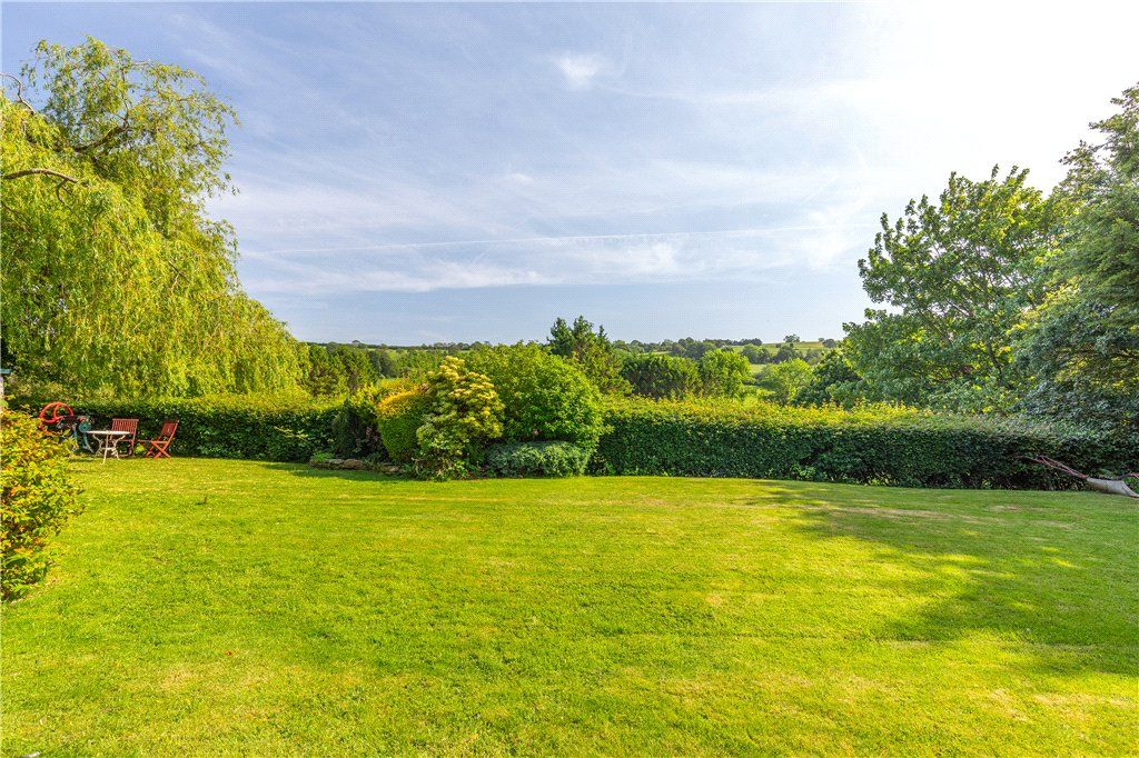 Property photo 2 of 29 Garden/View