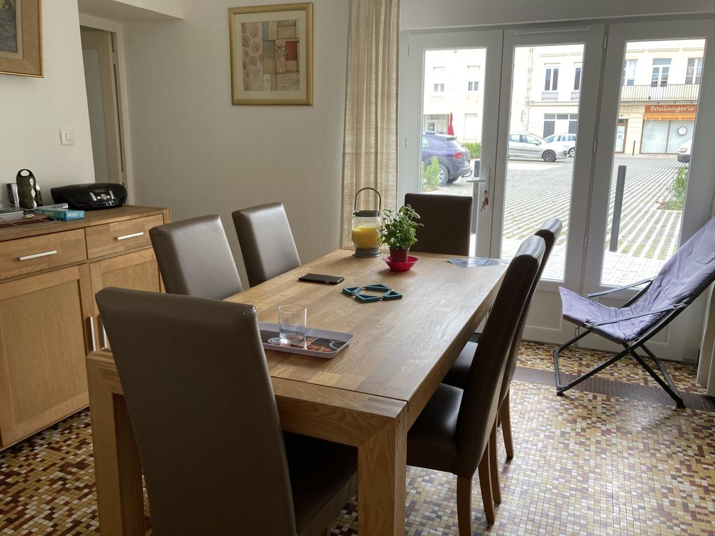 Property photo 2 of 17