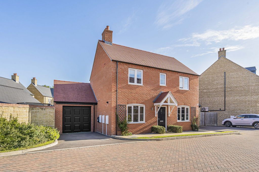 Property photo 1 of 30