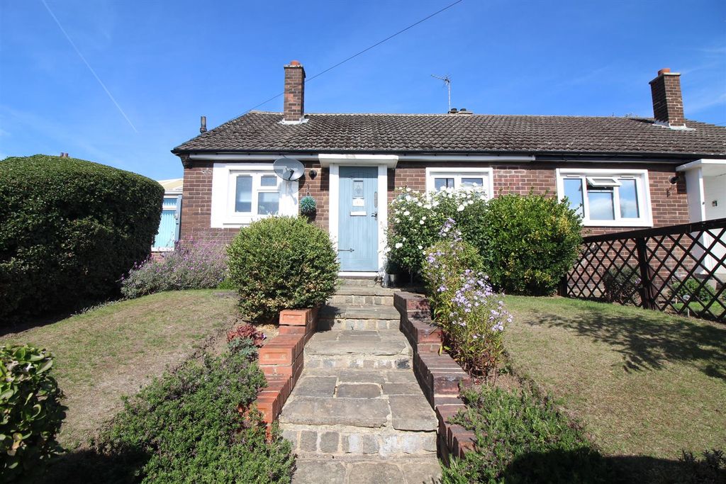 Property photo 1 of 20 External