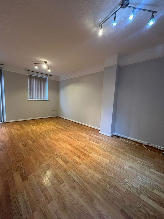 Property photo 3 of 12 Image