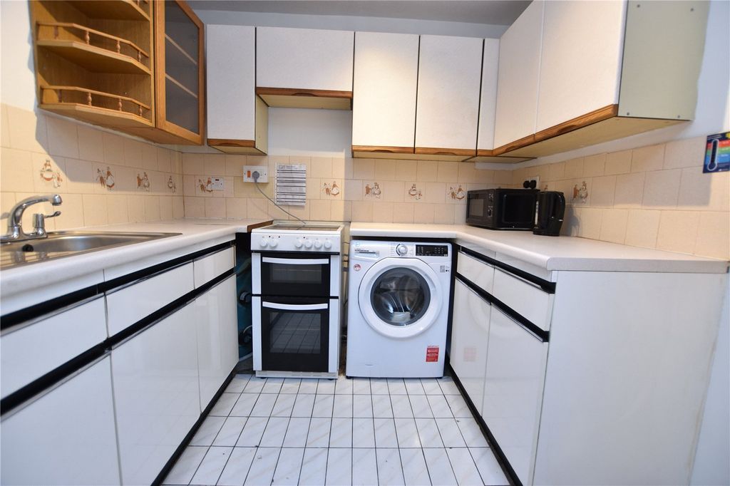 Property photo 3 of 9 Picture No. 06