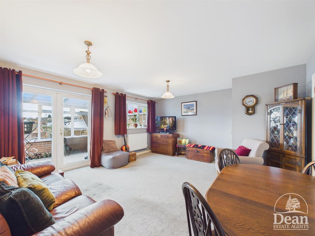 Property photo 2 of 13