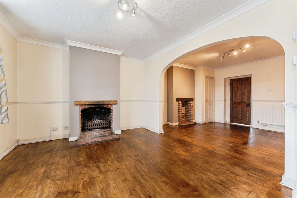 Property photo 2 of 14