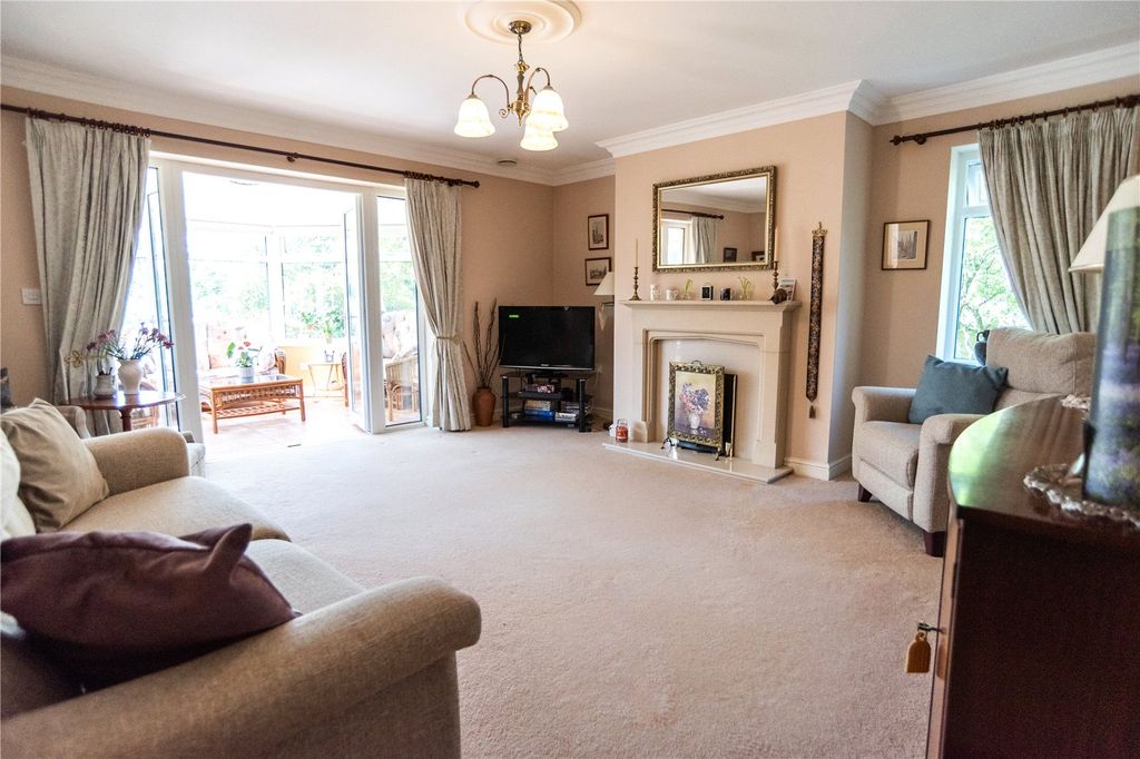 5 bed detached house for saleWolverhampton Road, Cannock, Staffordshire WS11 photo 4