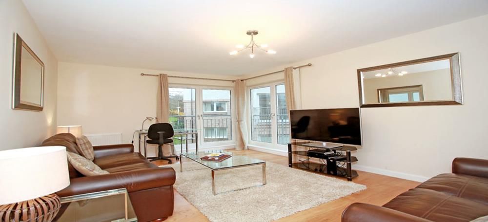 Property photo 2 of 14 Lounge