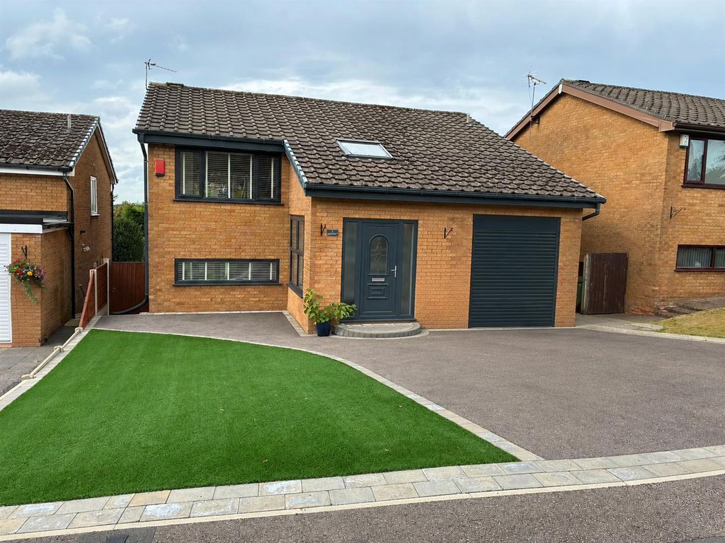 Property photo 1 of 33 .Png