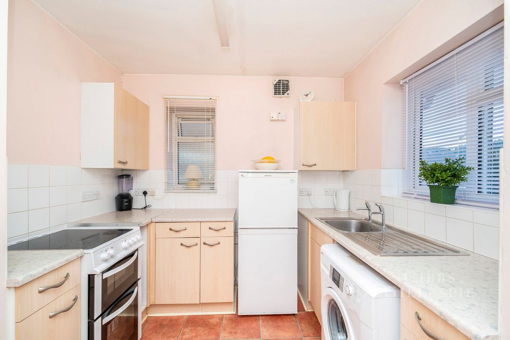 Property photo 3 of 10 Pbox-Img.Jpg
