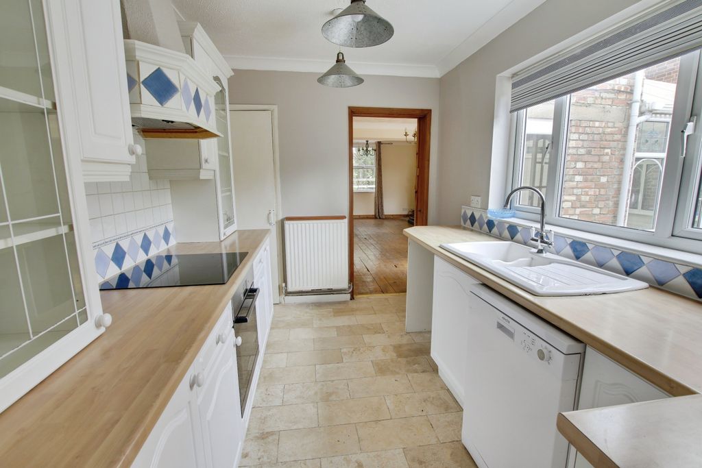 Property photo 2 of 13