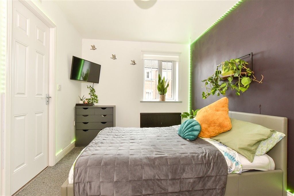 Property photo 1 of 15 Bedroom 1