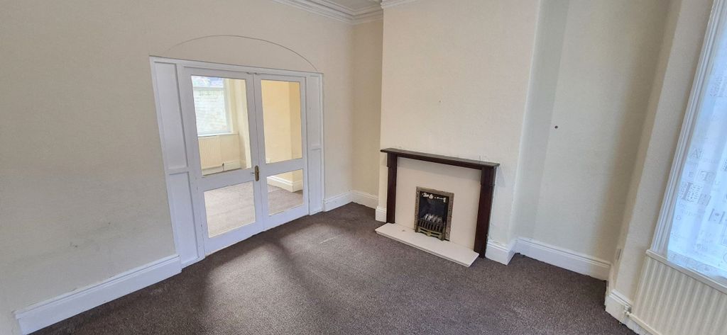 Property photo 3 of 23