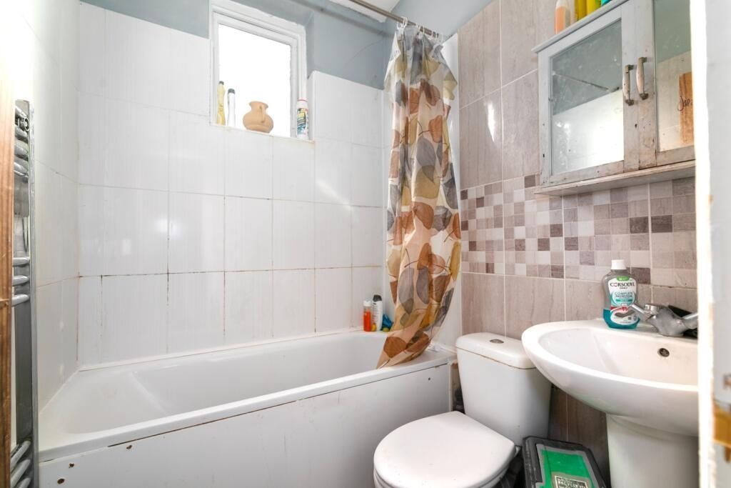 Property photo 3 of 4 8F0A753F4c5321B35E96B4d23A2150B7Aa09E418