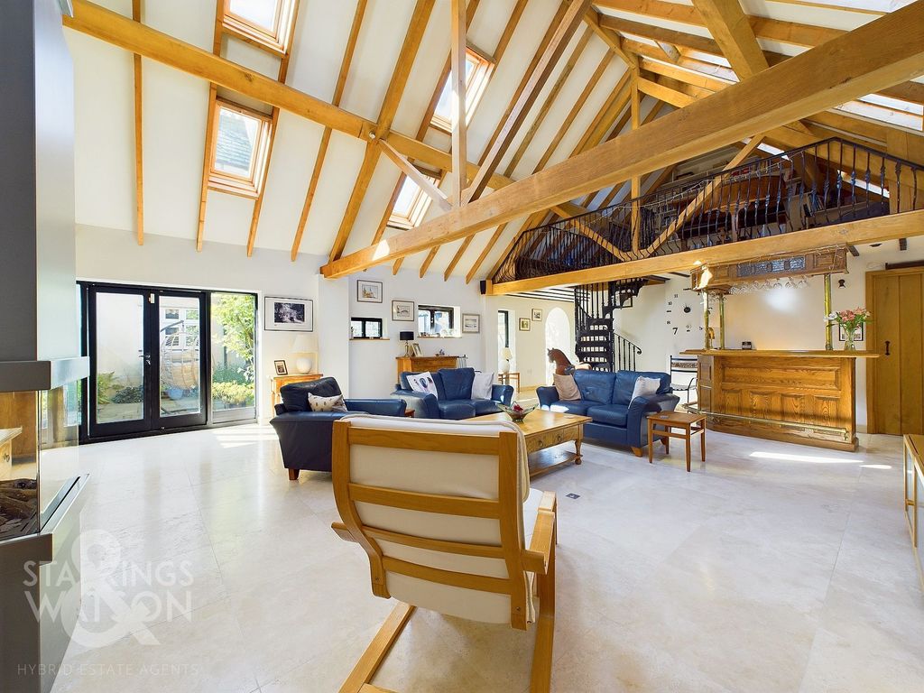 Property photo 2 of 46
