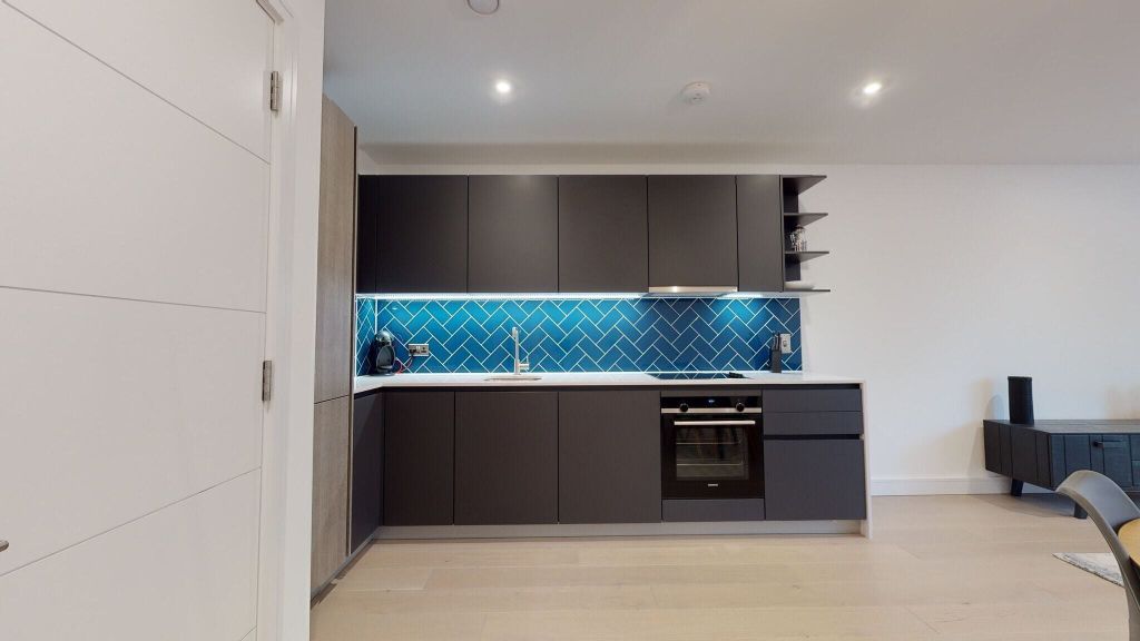 Property photo 2 of 24 Kitchen