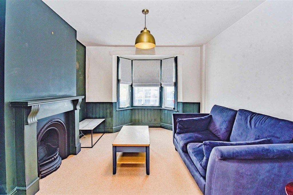 Property photo 2 of 17