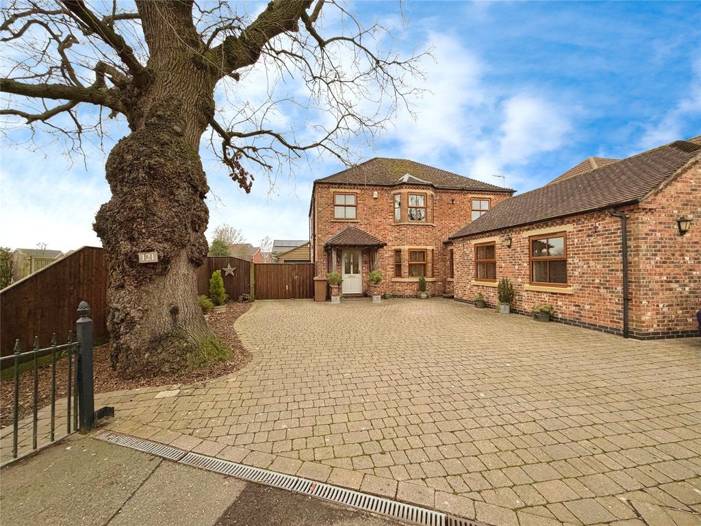 Property photo 1 of 26 Outside