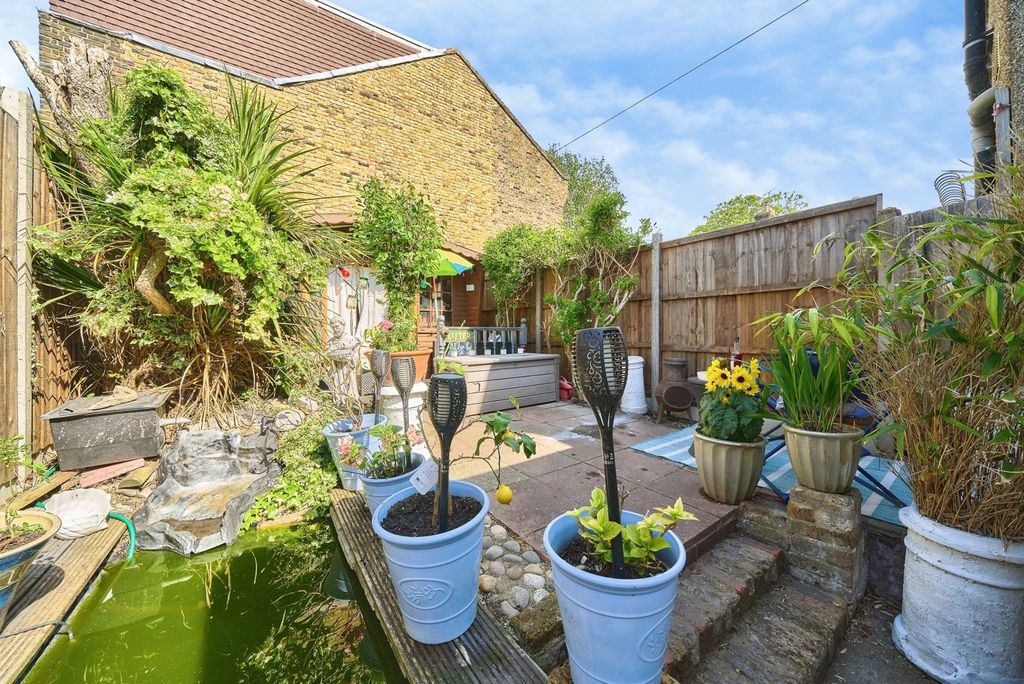 Property photo 1 of 31 Pbox-Img.Jpg