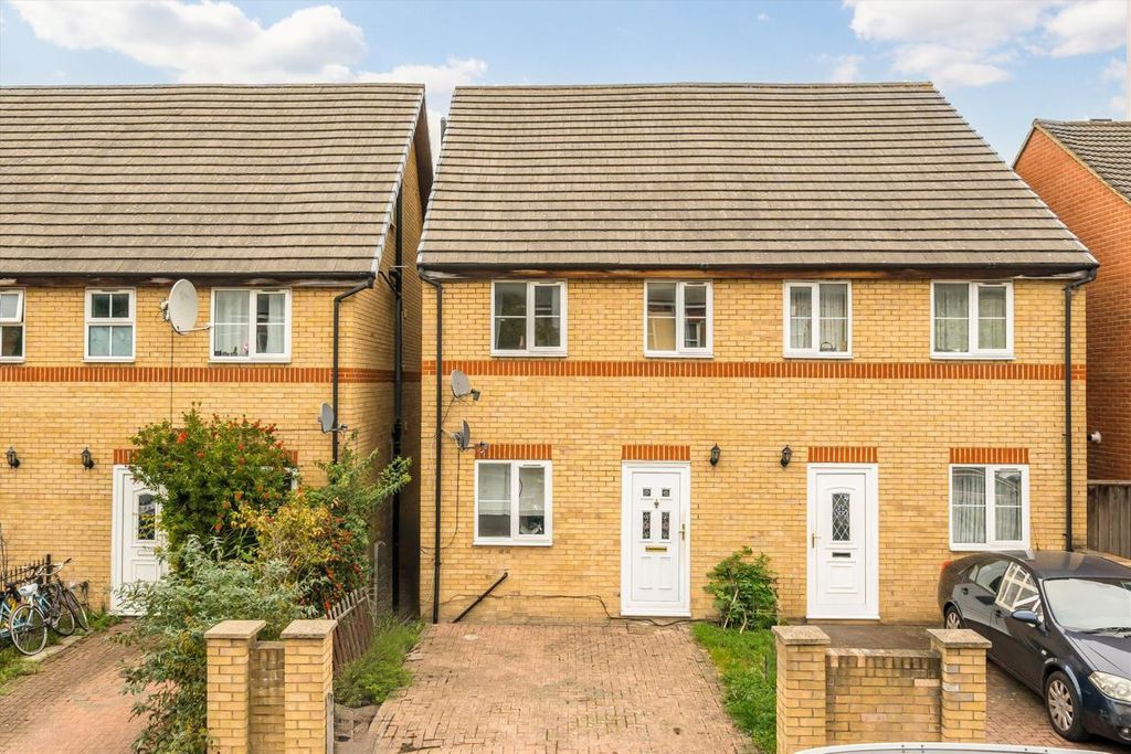 Property photo 1 of 8