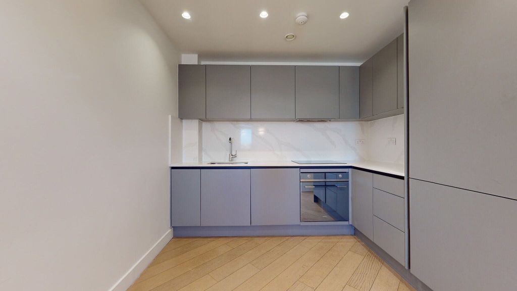 Property photo 2 of 14 Kitchen