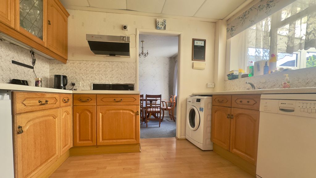 Property photo 3 of 35 Img_3242