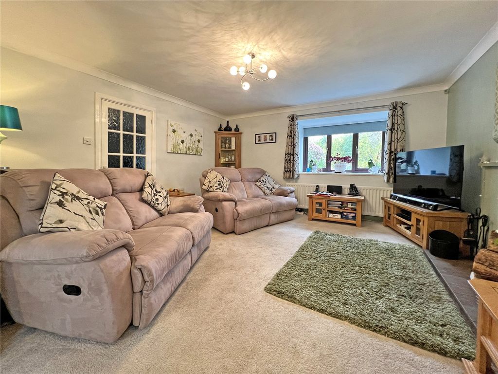 Property photo 3 of 32 Picture No. 39