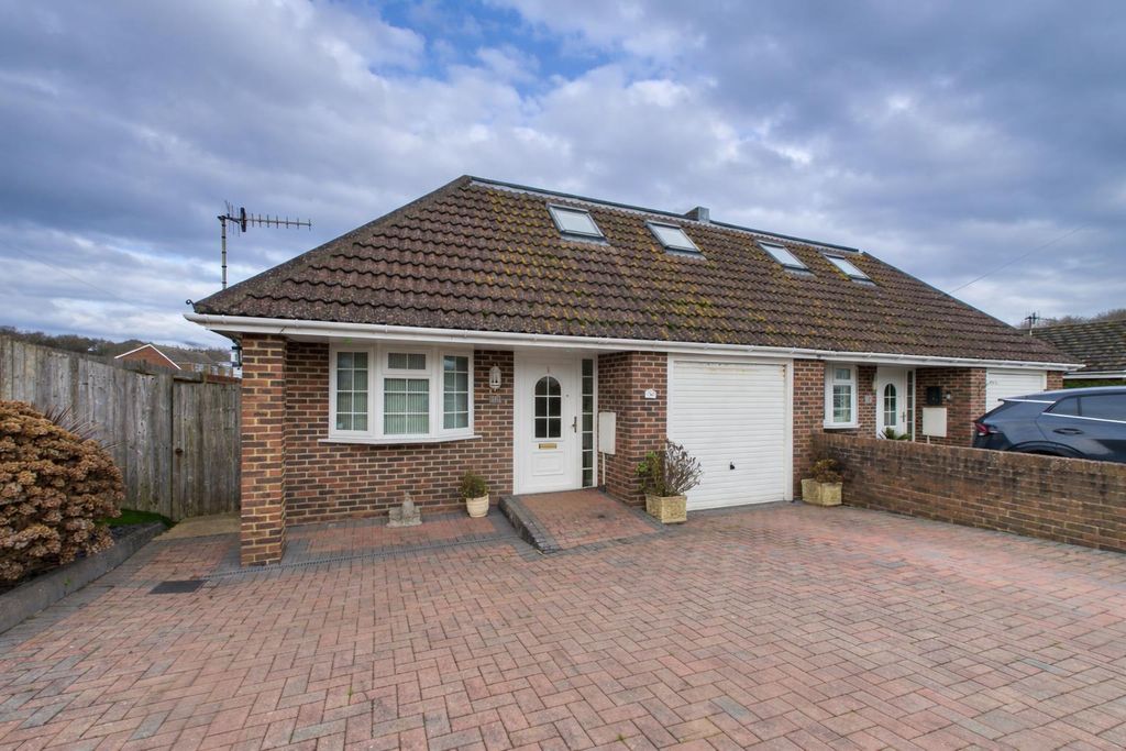 Property photo 1 of 25