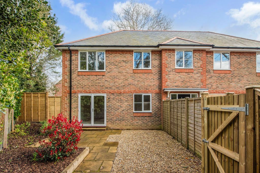 Property photo 1 of 18 Photo 2