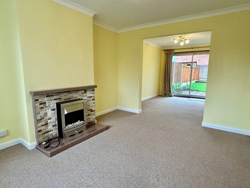 Property photo 3 of 15 Lounge & Dining Room