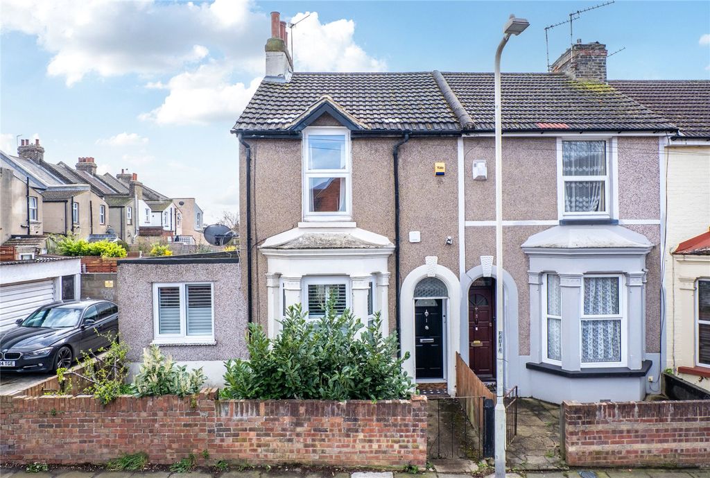 Property photo 1 of 27 Picture No. 04