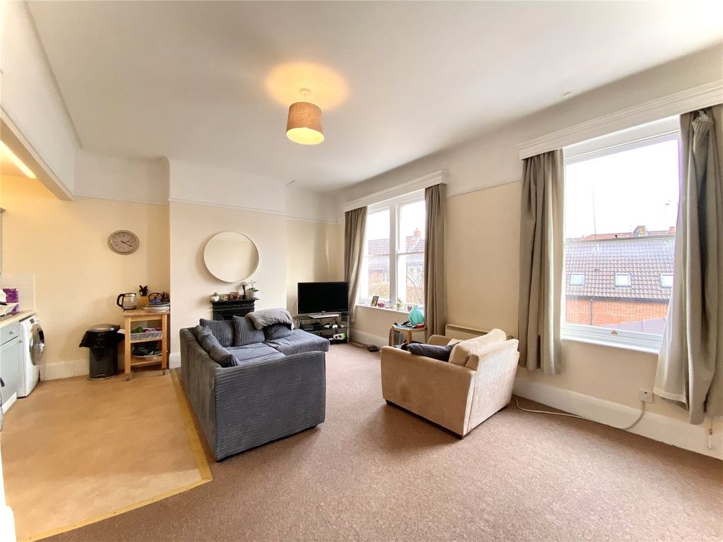 Property photo 2 of 9 Picture No. 03