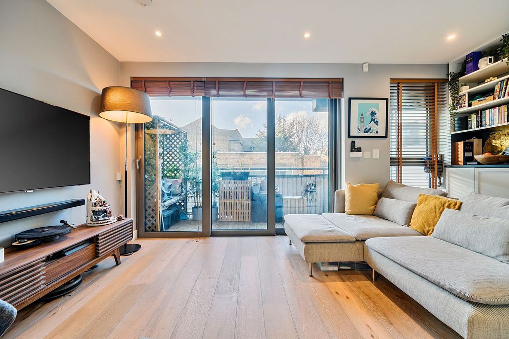 Property photo 1 of 20