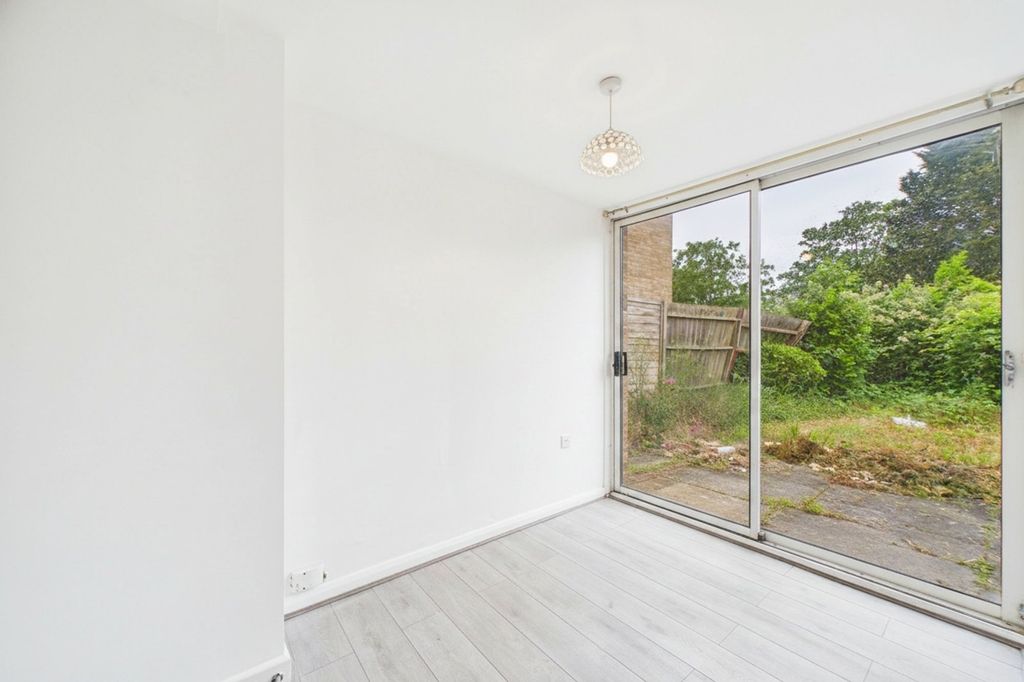 Property photo 3 of 9 Picture No. 04