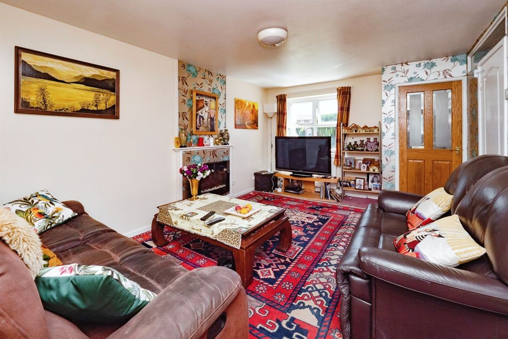 Property photo 3 of 14