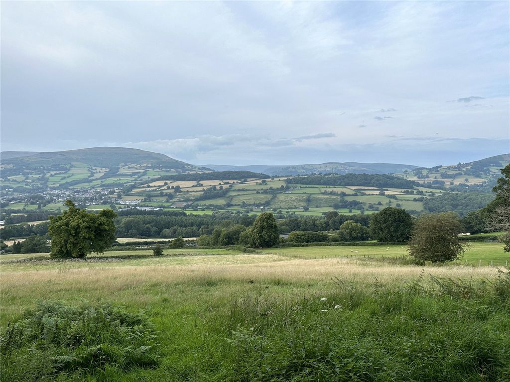 Property photo 2 of 11 Picture No. 10