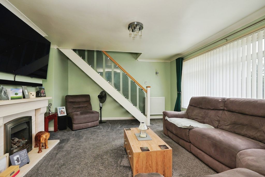 Property photo 2 of 30 Pbox-Img.Jpg