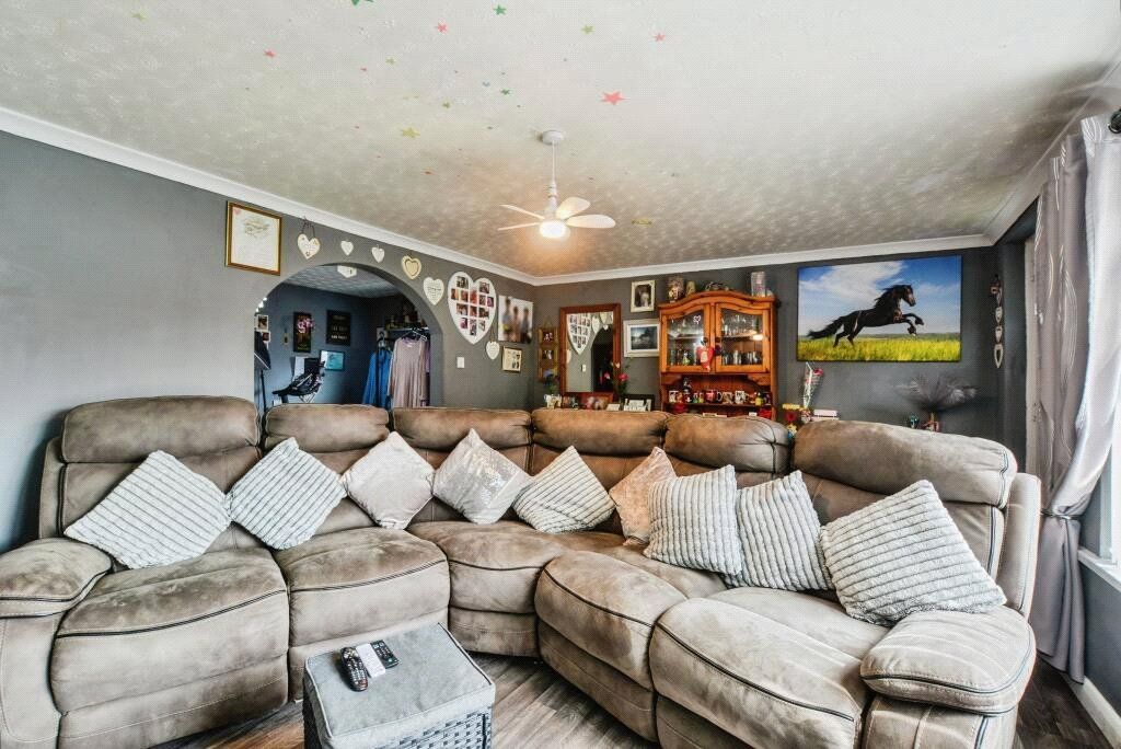 Property photo 3 of 19 Picture No. 08