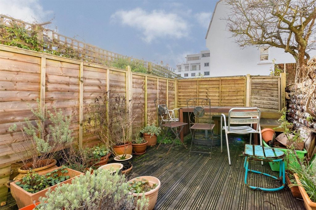 Property photo 1 of 14 Picture No. 08