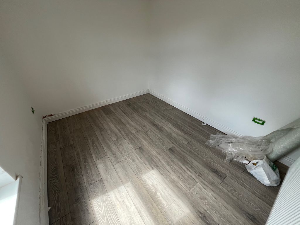 Property photo 1 of 5 Image