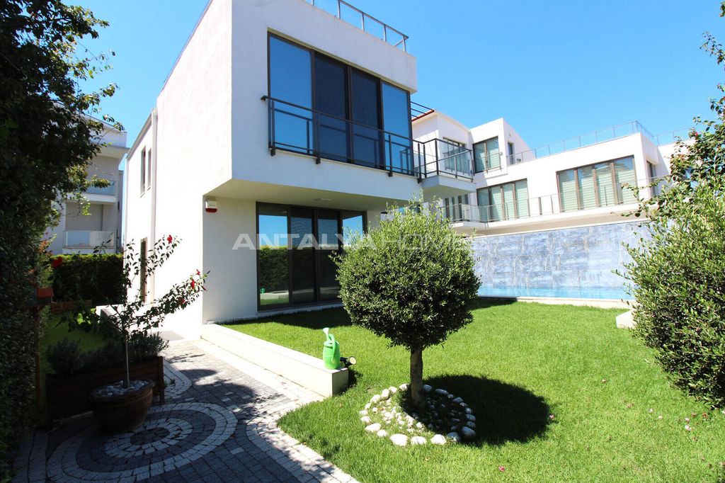 Property photo 3 of 73