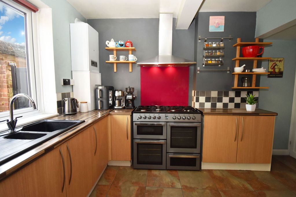 Property photo 3 of 21