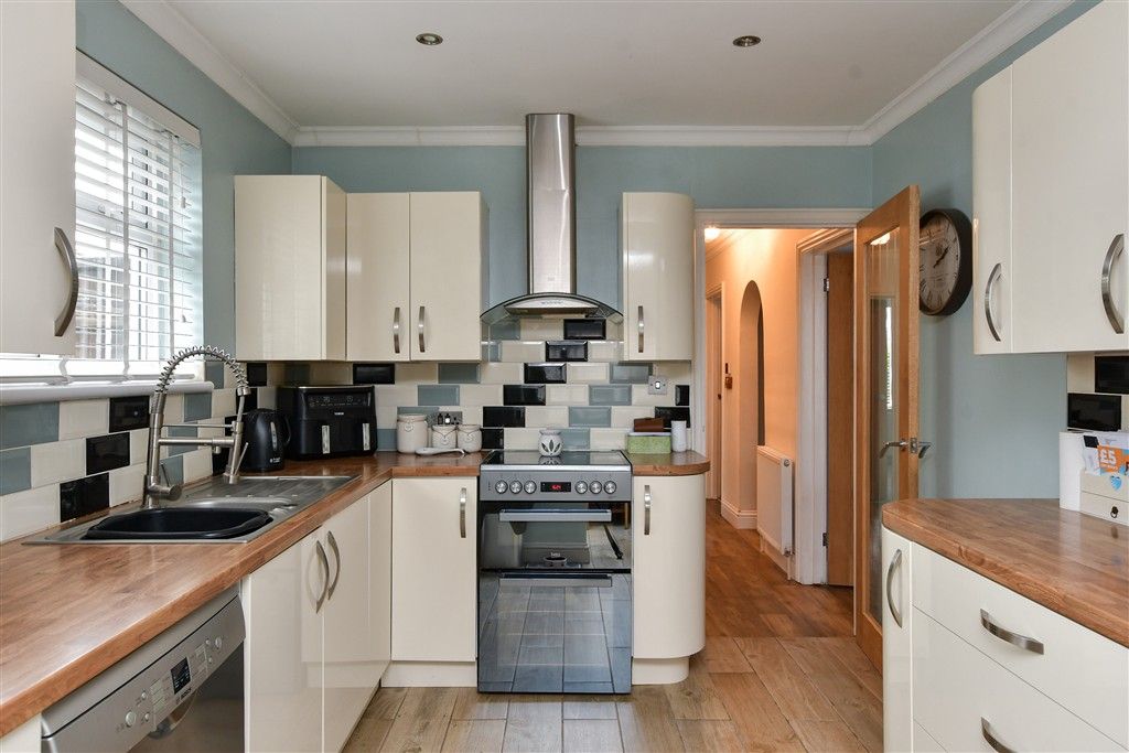 Property photo 2 of 13 Kitchen