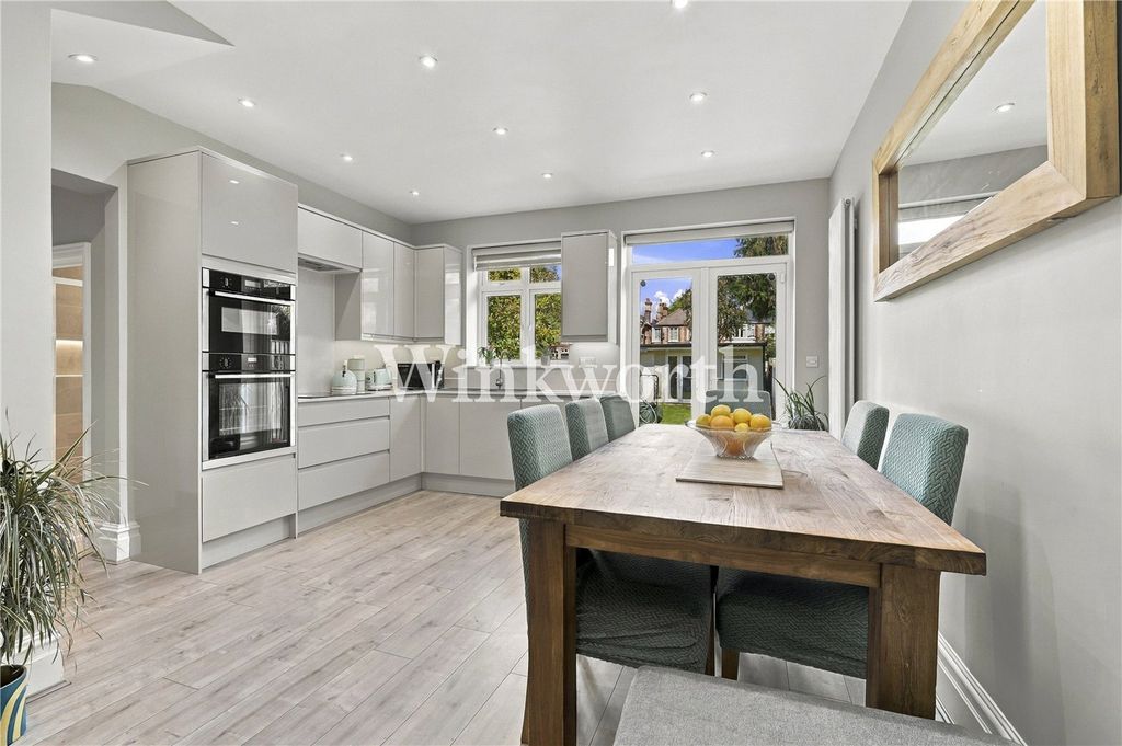 Property photo 1 of 17 Picture No. 06