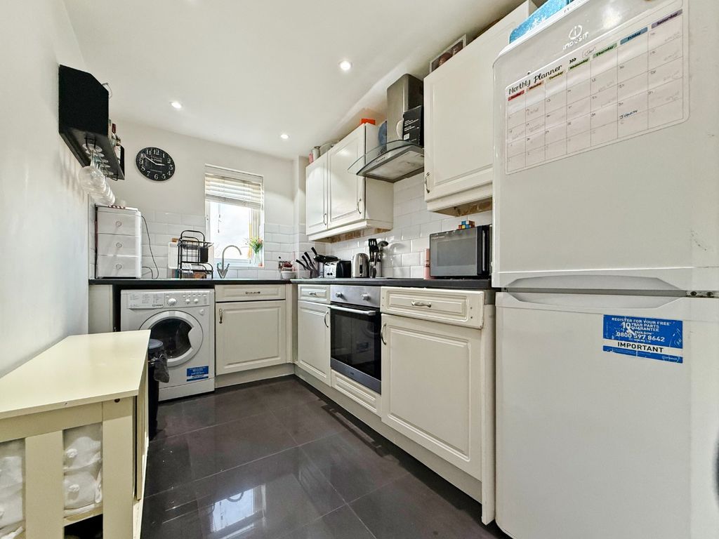 Property photo 3 of 10 4821706