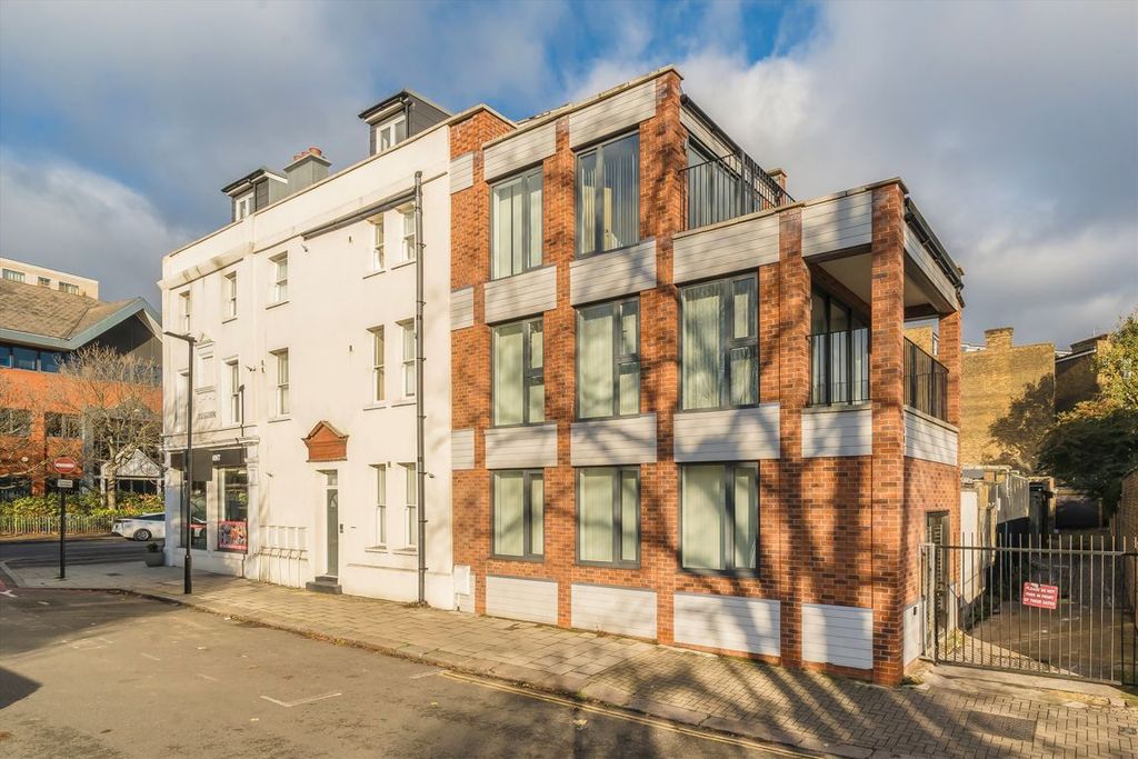 Property photo 1 of 6