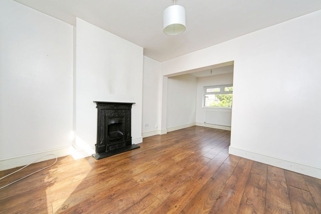 Property photo 3 of 16 Photo